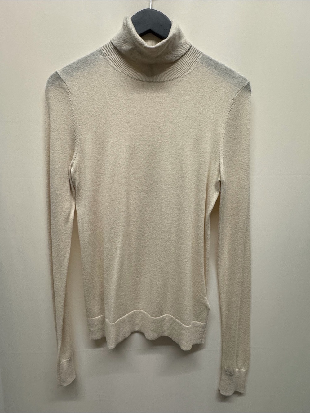 MASSIMO DUTTI Women’s Turtleneck Sweater, Cream Wool Silk